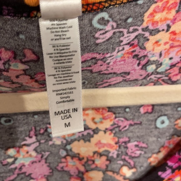 Lularoe Classic T knit top size medium - Picture 4 of 4